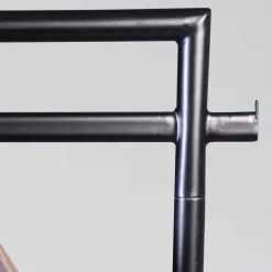 Wohnen Design Standgarderobe in Schwarz mit Wildeiche - Veneziana