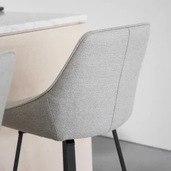 Wohnen Skandinavische Möbel|Schwarze Möbel*Drehbare Barstühle in Beige - Taja (2er Set)