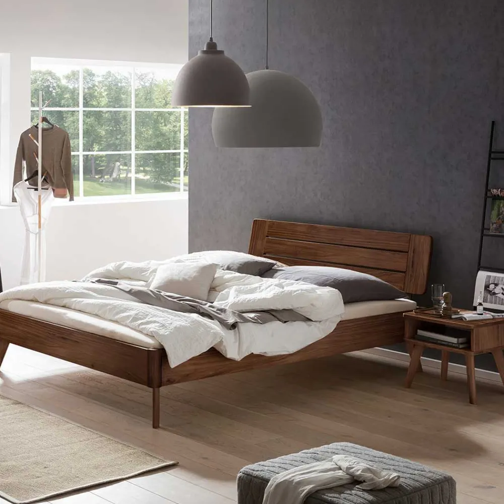Wohnen Braune Möbel*Dunkles Holzbett aus Nussbaum Massivholz - Vetonia