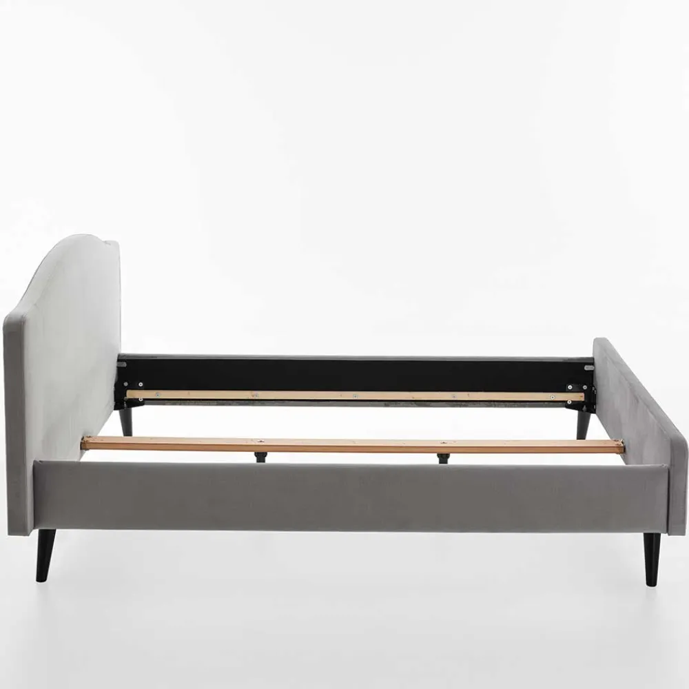 Wohnen Betten|Betten*Gemütliches Velours Bett in Hellgrau - Colinax