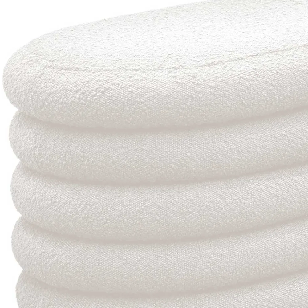 Wohnen Esszimmerbänke|Sitzbank*Gepolsterte Truhenbank aus Boucle in Weiß - Duben