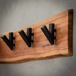 Wohnen Bürogarderoben|Garderoben*Holz Hängegarderobe mit Baumkante - Isnios