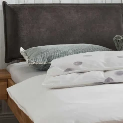 Wohnen Graue Möbel|Naturholzmöbel*Moderne Bettanlage aus Wildeiche - Esvilda (dreiteilig)