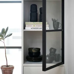 Wohnen Esszimmer-Vitrinen*Moderne Vitrine in Hellgrau mit Schwarz - Giorno