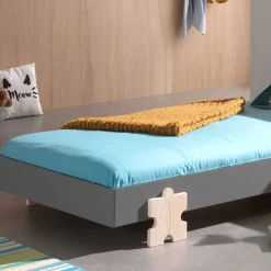 Kinder Wohnen Modernes Kinderbett mit Füßen im Puzzle Design - Carisma