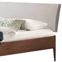 Wohnen Braune Möbel|Betten*Nussbaum Doppelbett mit Stoff Kopfteil - Filippo