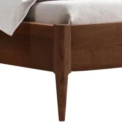 Wohnen Braune Möbel*Nussbaum Holzbett mit Baumkante Kopfteil - Elegatos