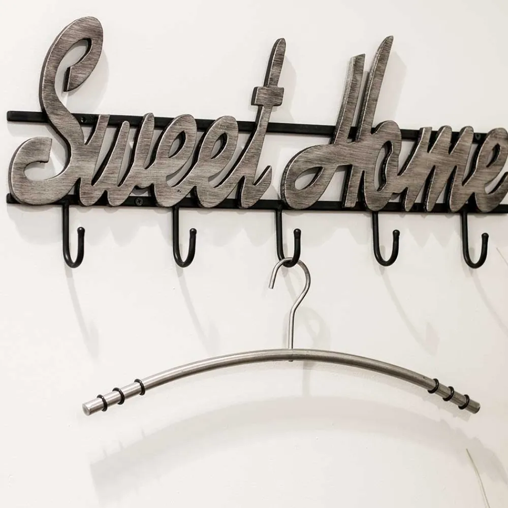 Wohnen Bürogarderoben|Garderoben*Schwarze Wandgarderobe mit Schriftzug - Geniale