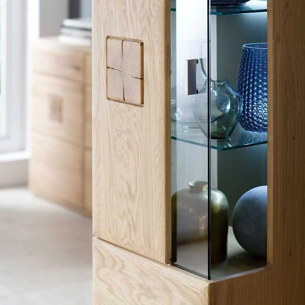 Wohnen Teilmassive Standvitrine in Eiche Bianco Pontros optional mit LED