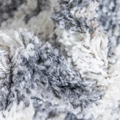 Wohnen Teppiche*Teppich mit handgeflochtenen Fransen in Creme und Grau - Juwan