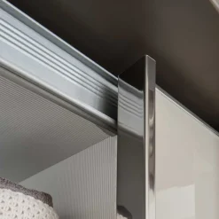 Wohnen 2-türiger Kleiderschrank in Hellgrau & Braun - Sabelle