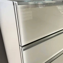 Wohnen Sideboards & Kommoden|Küchenschränke*Weiße Hochkommode mit Glasfront - Rocca