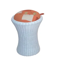 Wohnen Rattanmöbel*Weißer Rattan-Sitzhocker Loudes mit floralem Sitzkissen in Orange