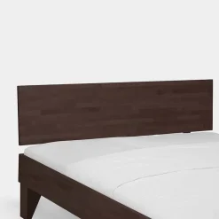 Wohnen Wengefarbiges Holzbett Careful aus Buche massiv lackiert