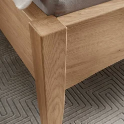 Wohnen Wildeiche Doppelbett mit Holzkopfteil - Adeira